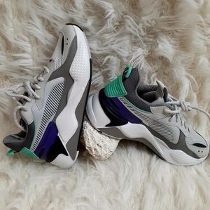 Mens athletic sneakers